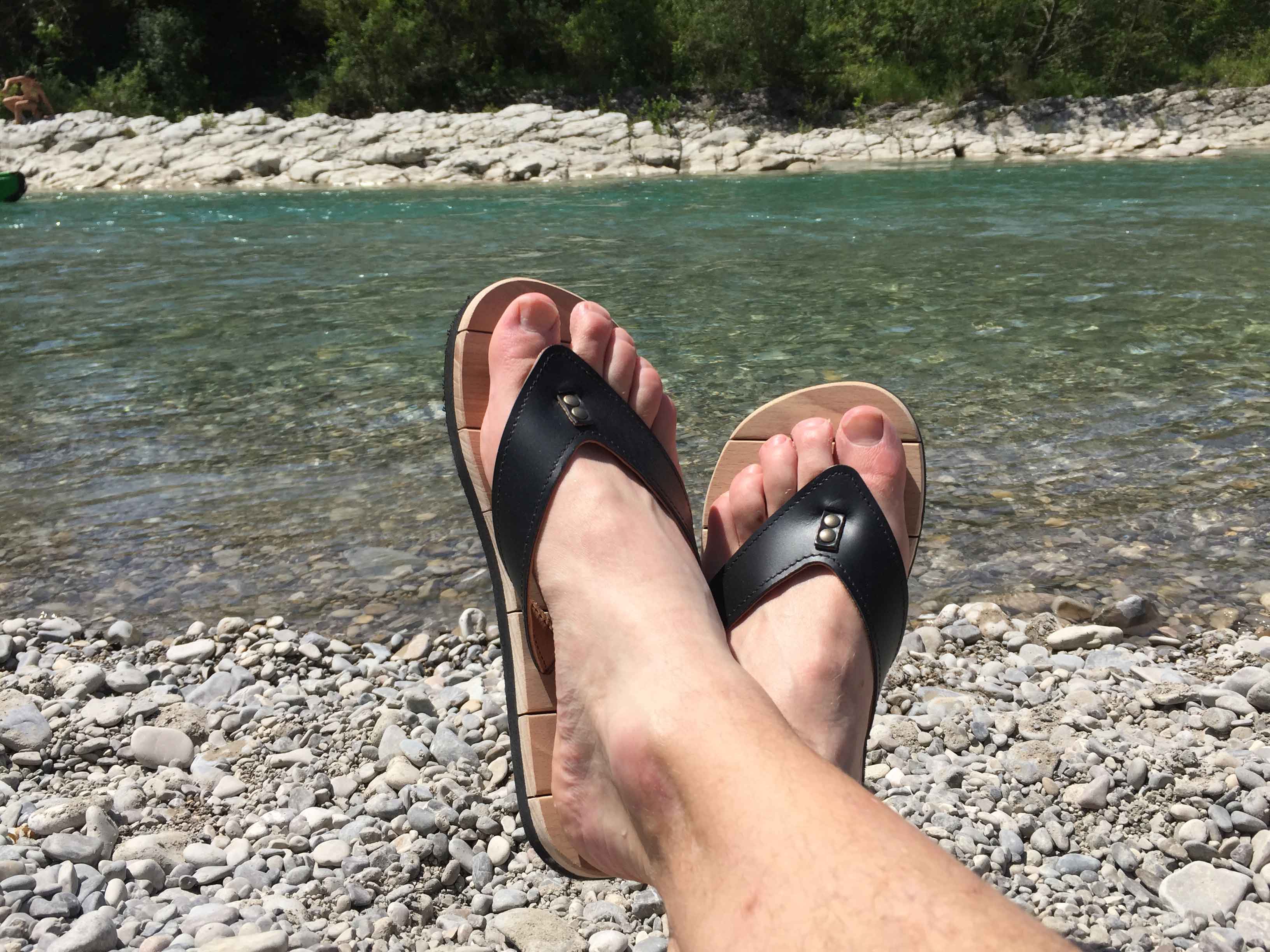 Tong de Luxe en Bois, Noire