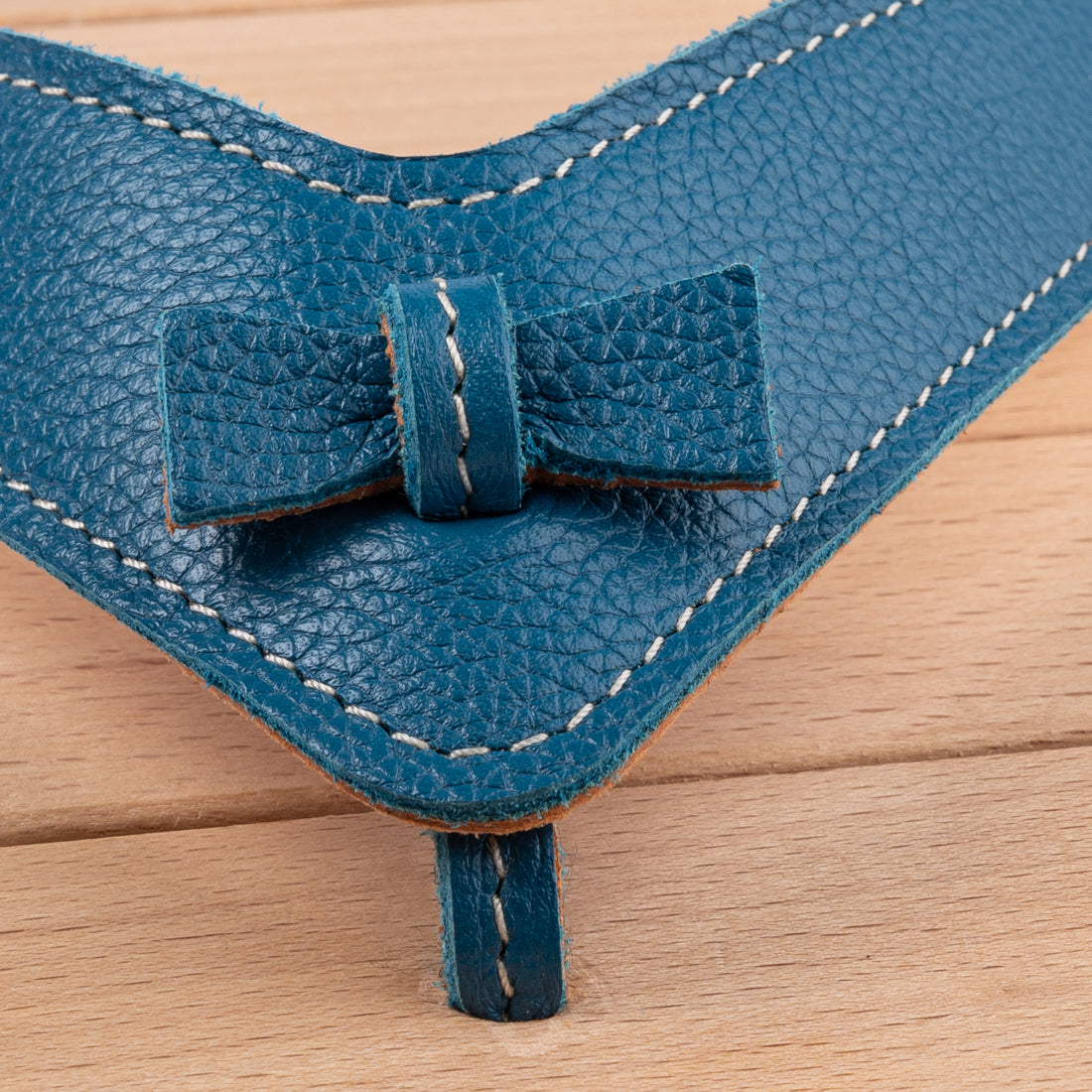 Tong de Luxe en Bois, Bleu outremer